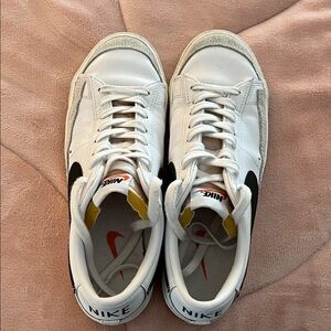 Nike Men's White and Black High-Top Sneakers